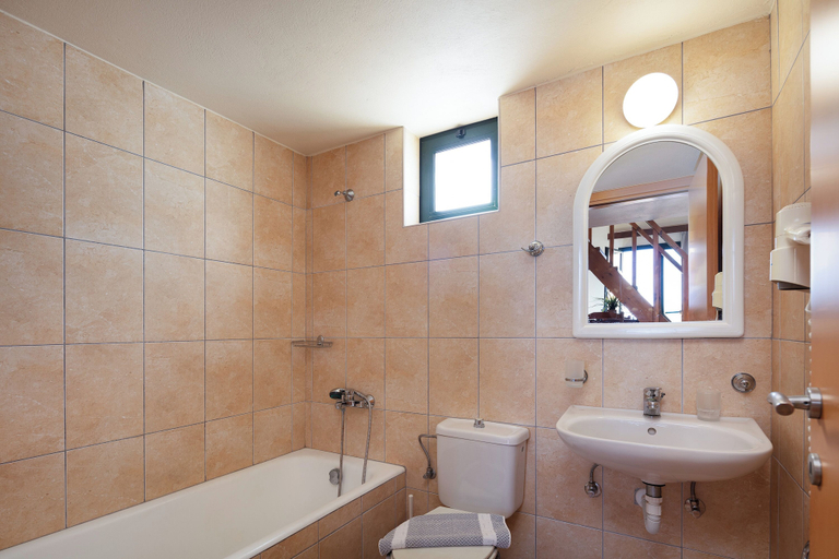 Bathroom, Dia Apartments, Crete