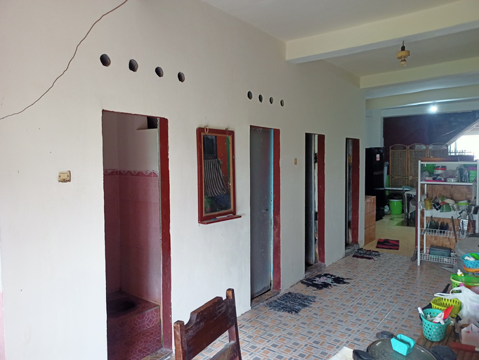 Others, Amarta Boarding House Kediri, Kediri