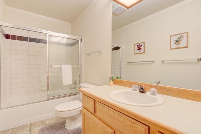 Bathroom 3, Awbrey Lane #7 by Village Properties at Sunriver, Deschutes