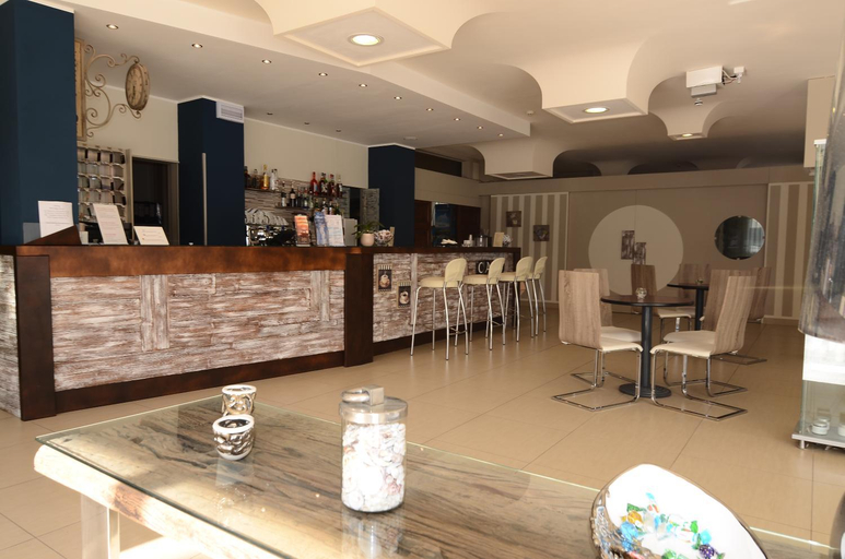 Food & Drinks 4, Hotel Mirage, Ravenna