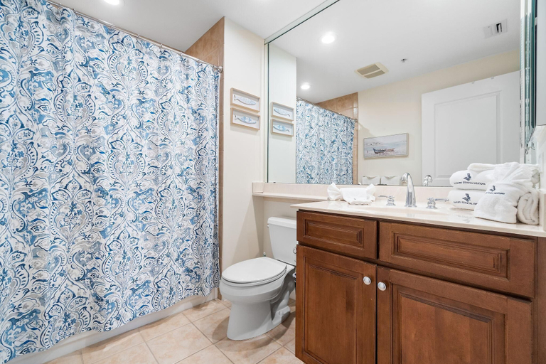 Bathroom 4, Lost Key A505, Escambia