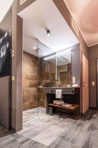 Bathroom 24