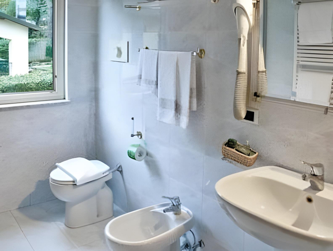 Bathroom 3