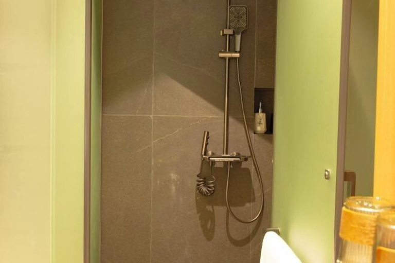 Bathroom 3, Yandang Mountain Jinlaideng Hotel, Wenzhou