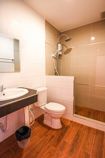 Bathroom 4