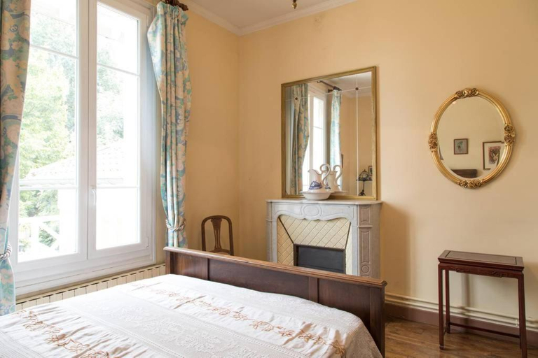 Others 5, Maison de Maitre meuliere, Seine-Saint-Denis