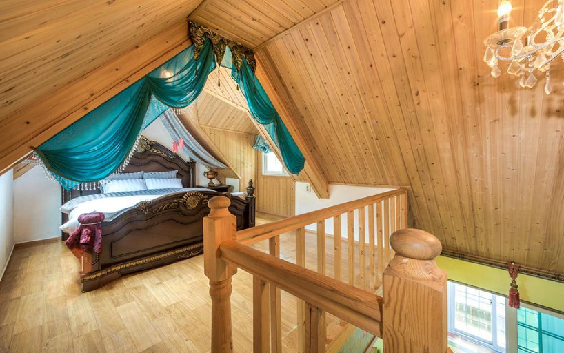Bedroom 28