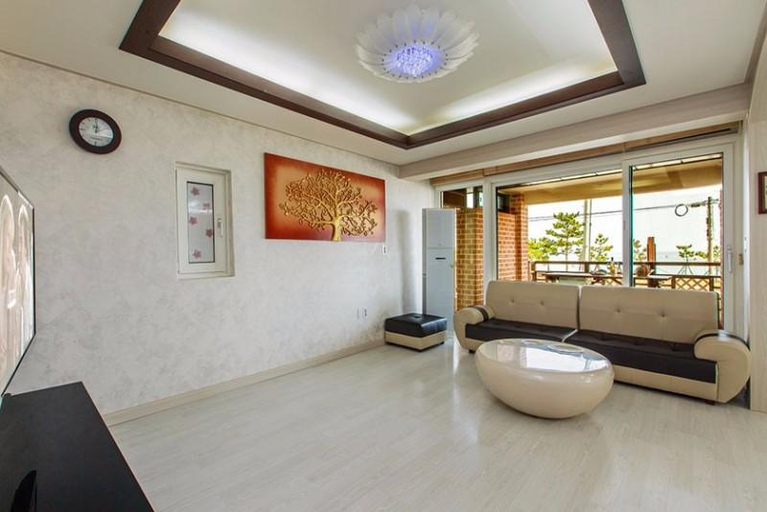 Bathroom, Yangyang Marepino Pension (Dongho Beach), Yangyang