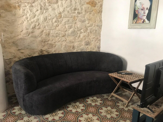 Others 2, Le Petit, Aude
