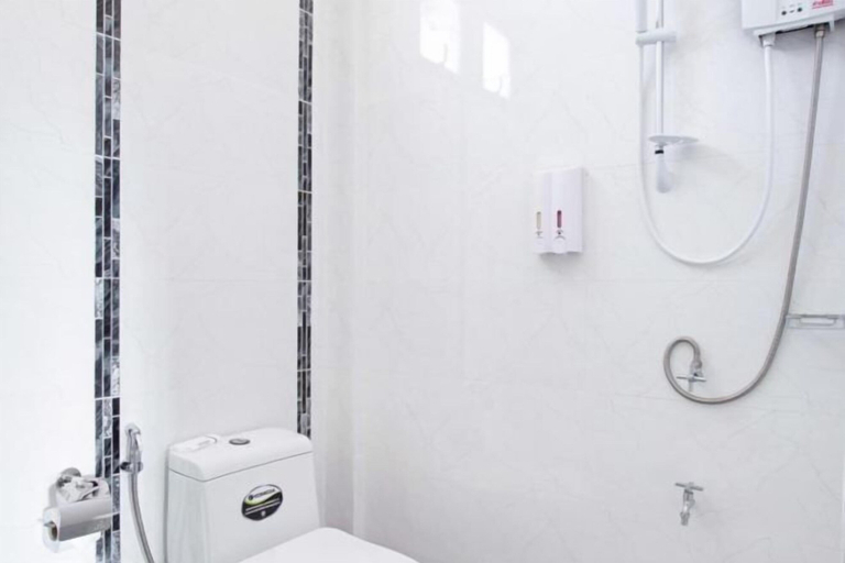 Bathroom 7