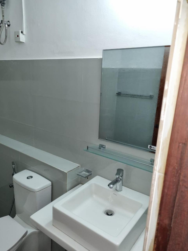 Bathroom 3, Bankhill241, Kaduwela