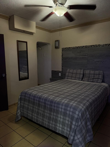 Others 3, Hotel Suiza, Tijuana