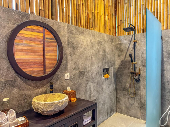 Bathroom 4
