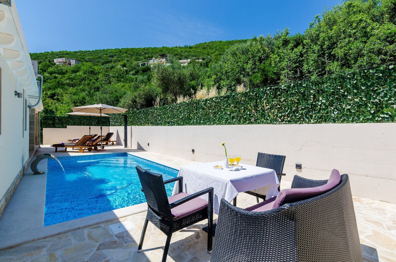 Pool 2, Villa Tranquility Nest Beniva - Three-bedroom Villa With Swimming Pool and Partial Sea View, Pojezerje
