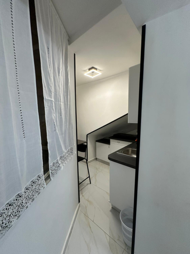 Others 5, Rose's house, Napoli