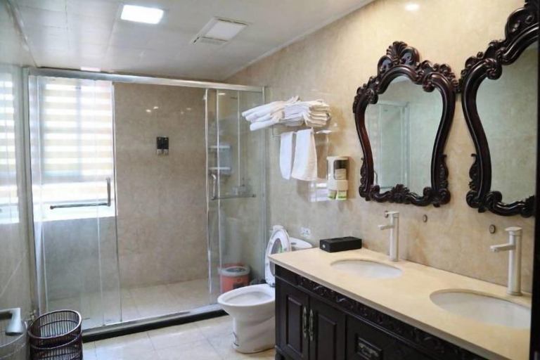 Bathroom 12