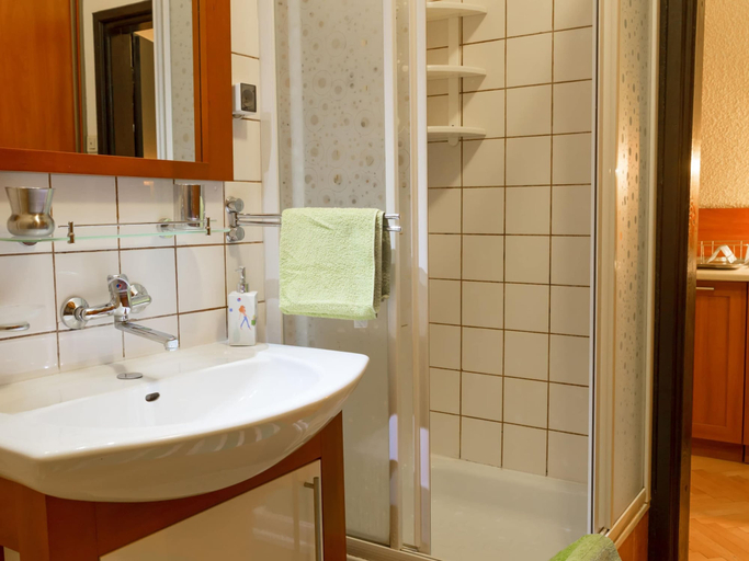 Bathroom 4, Cottage in Rusko Near Beaches and Pool, Sławno