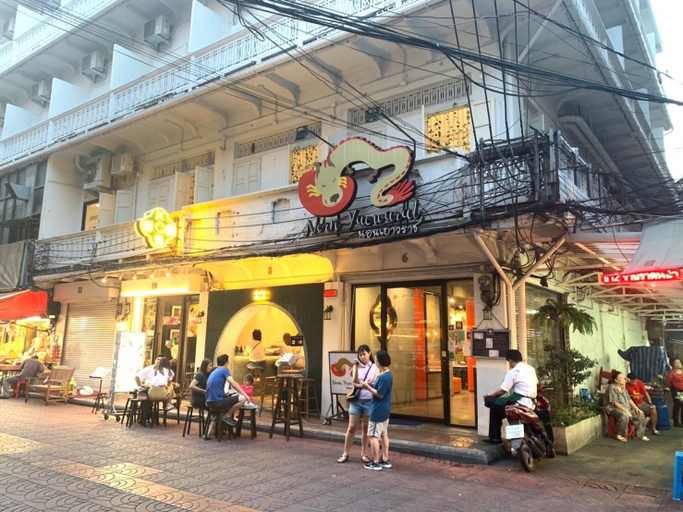 Exterior 11