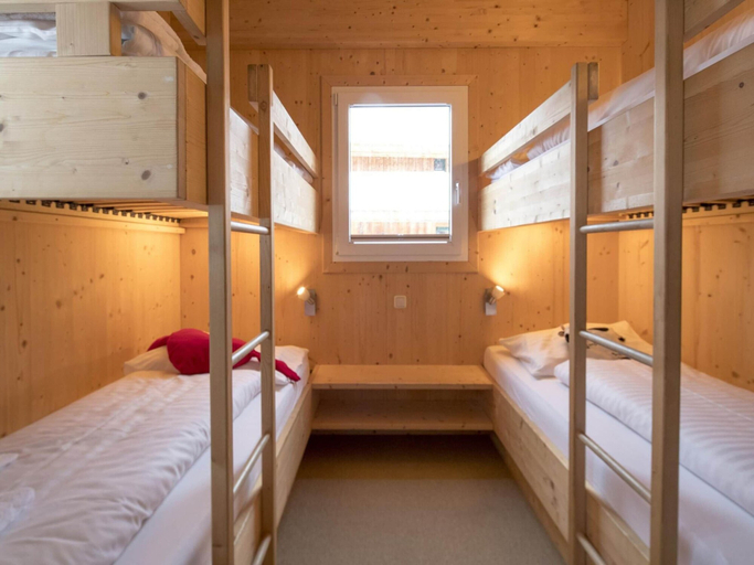 Room 2, Chalet in Austria Near Ski Slopes & Sauna, Murau