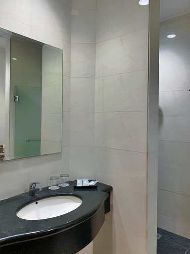 Bathroom 24