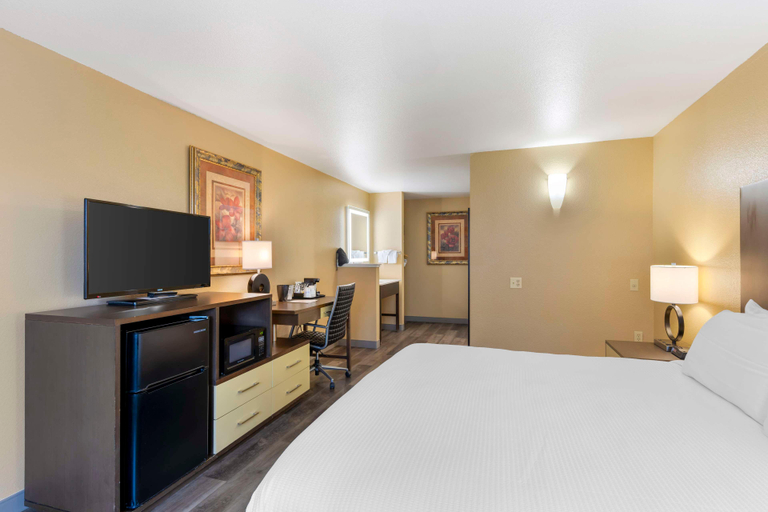 Bedroom 3, Best Western Fallon Inn & Suites, Fallon Naval Air Station, Churchill