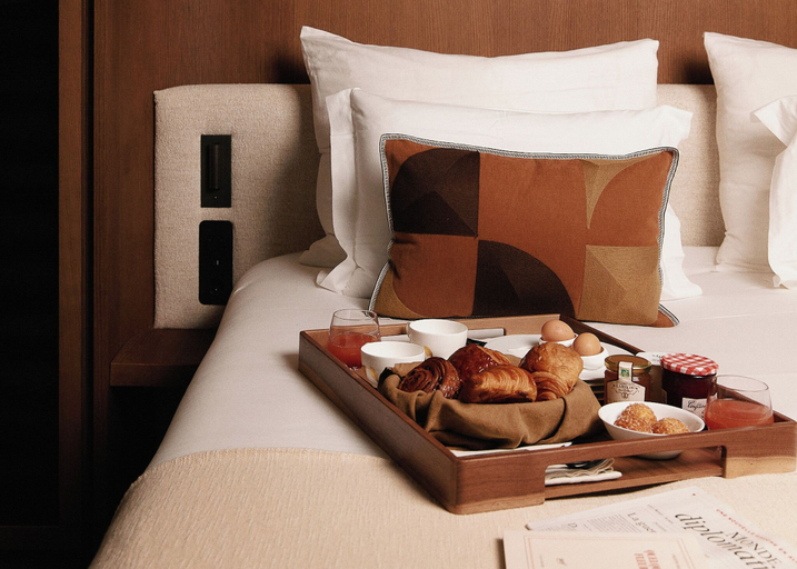 Bedroom 4, HIGHSTAY - Luxury Serviced Apartments - North Marais 2, Paris