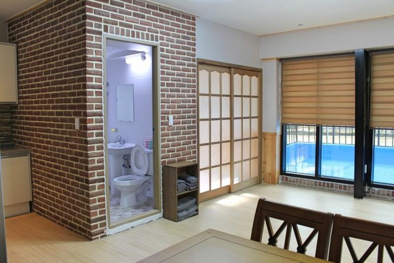 Others 4, Nonsan Manin Manin Ohye Pension, Nonsan