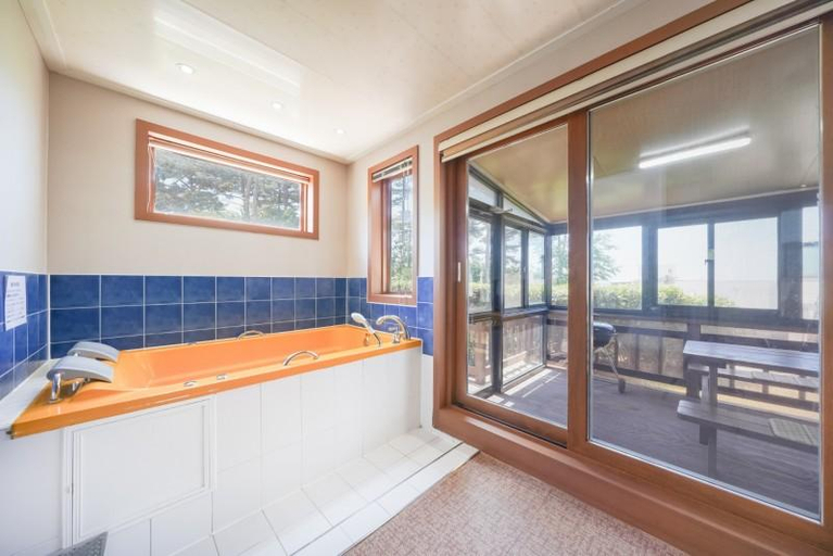 Bathroom, Taean (Anmyeondo) Solmi Label Pension, Taean