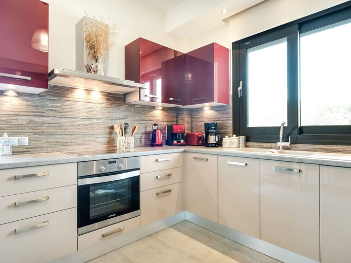 Private kitchen 2, Villa in Crete With Stunning Views & Privacy, Crete