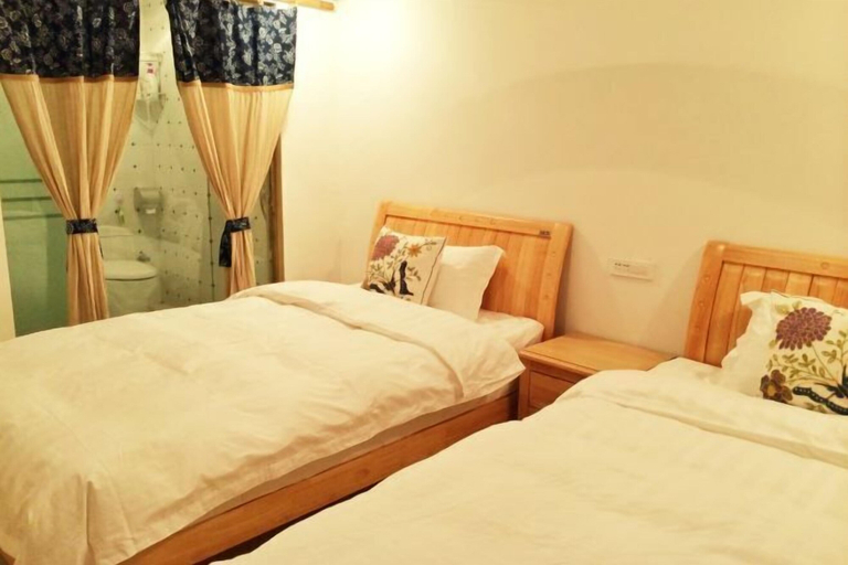 Bedroom 3, Na House, Qianxinan Buyei and Miao
