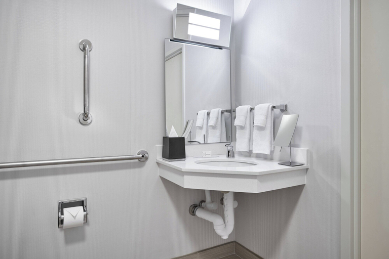 Bathroom 3, Courtyard by Marriott Baltimore BWI Airport, Anne Arundel