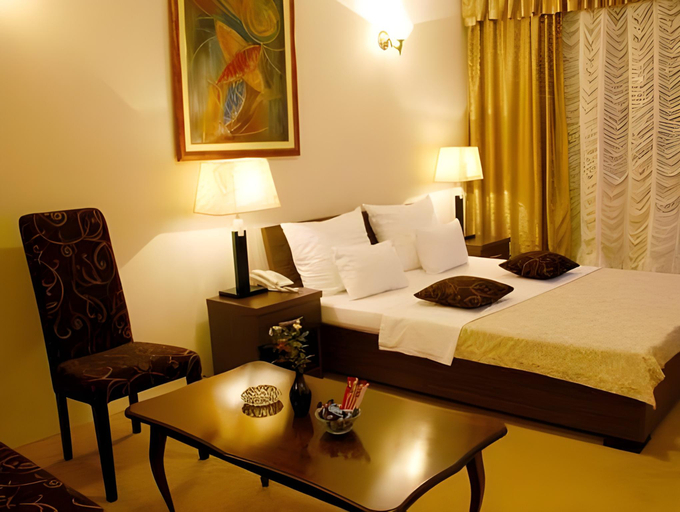 Bedroom 12