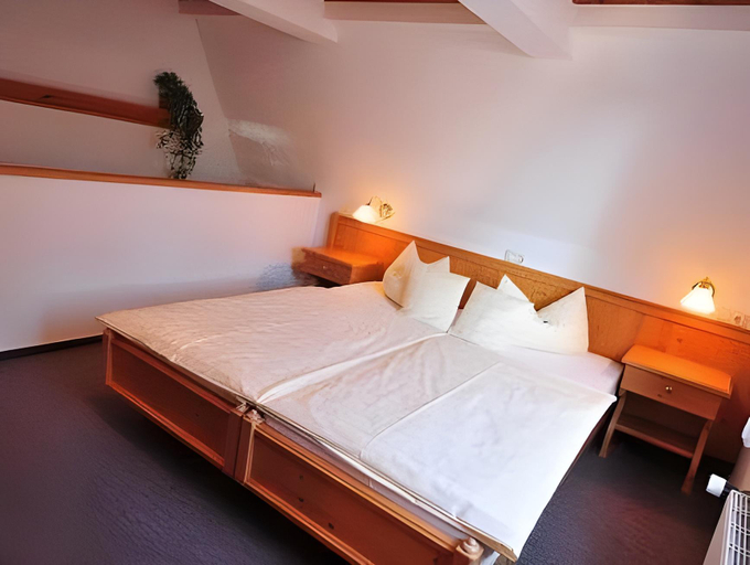 Bedroom 18
