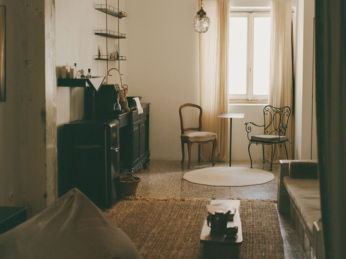 Bedroom 5, Mona Athens., Attica