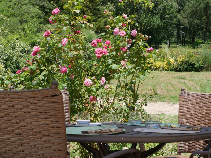 Others 4, Chateau Camiac, Gironde