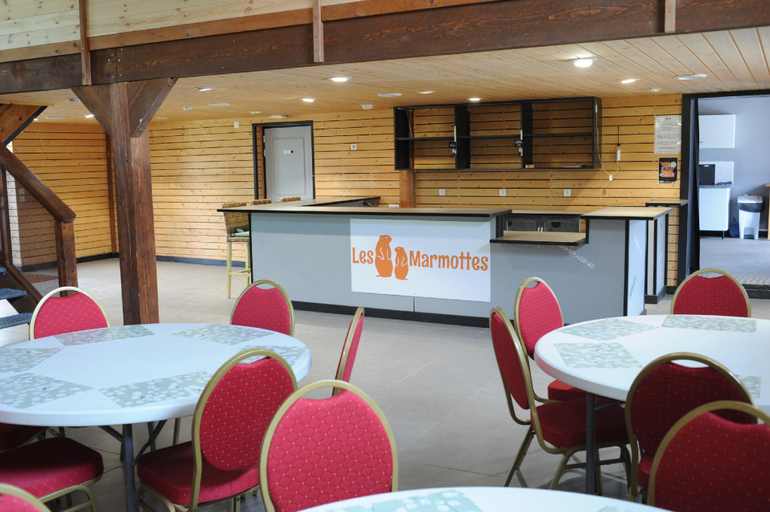 2, Hébergements le Camp d'Auneau - Les Marmottes, Eure-et-Loir