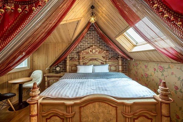 Bedroom 15