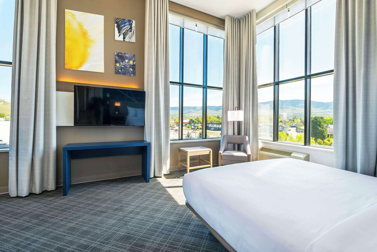 Bedroom 3, Comfort Suites Kelowna, Central Okanagan