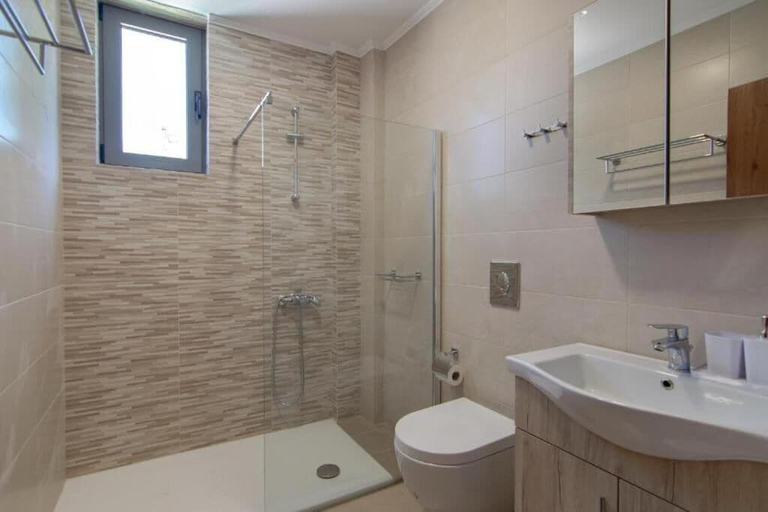 Bathroom 3, Vila Kali Sykia, Crete