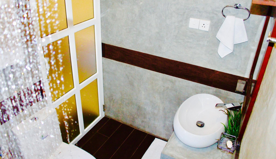 Bathroom, 8PlusMotels, Negombo