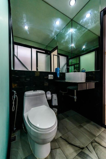 Bathroom 4