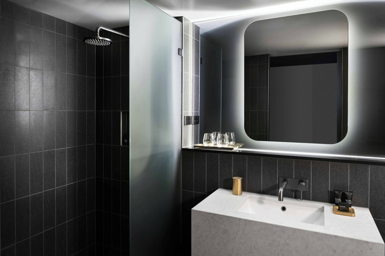 Bathroom 12