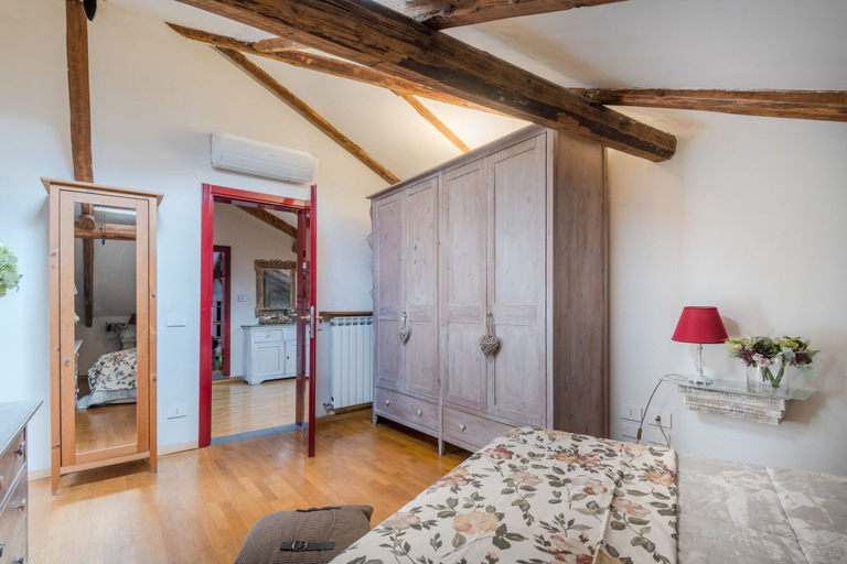 Room 2, The Rooftop Penthouse, Lucca
