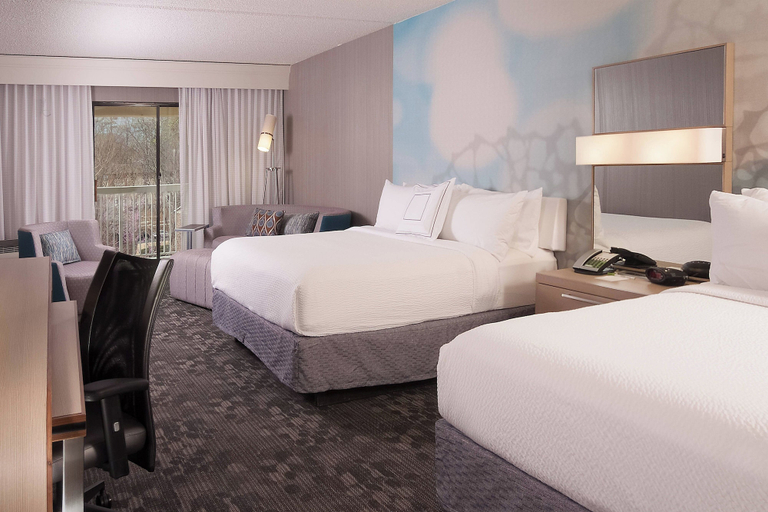 Bedroom 5, Courtyard Greenville-Spartanburg by Marriott, Greenville