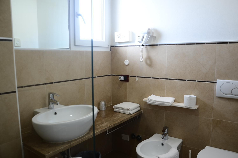 Others 5, Hotel Mirage, Ravenna