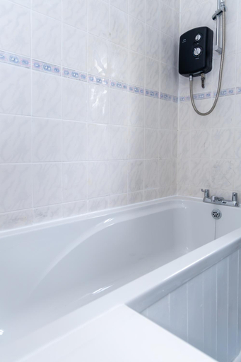 Bathroom 3, Aspley House, Nottingham
