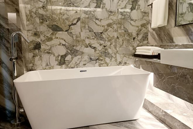 Bathroom 4, Yangguang Express Hotel, Chongqing