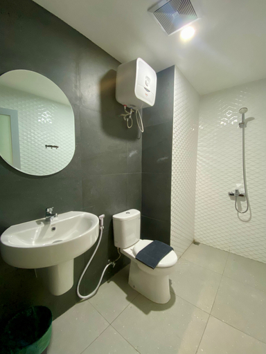 Bathroom 7