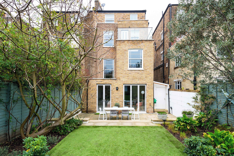 Exterior & Views 2, Fantastic 4 Bed House in Iconic Camden, London