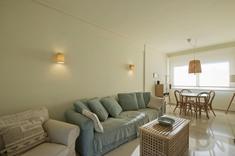 Room 5, Lucyzen in Vouliagmeni, Attica